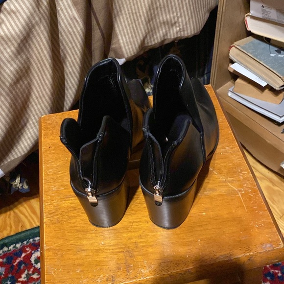 Nice heels boots zipper from back side - Picture 2 of 4